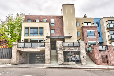 205 Main St Unit E