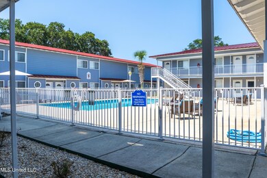 Oak Shores Condos-6