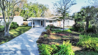 6833 Snow White Dr, Jacksonville, FL 32210 - photo 3