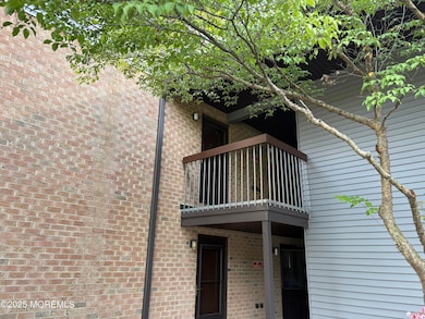 204 Covered Bridge Blvd unit F, Manalapan, NJ 07726 - photo 2