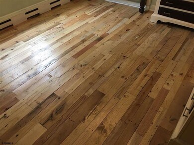 Reclaimed wood Floor