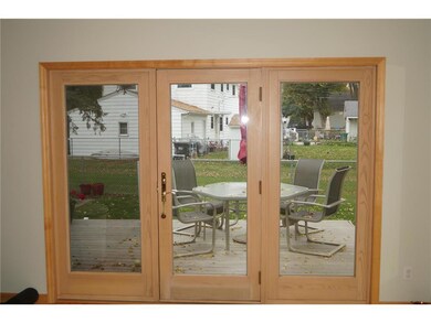 Large patio doorway to deck