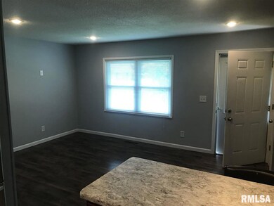 1840 Welshire Dr, Davenport, IA 52806 - photo 5