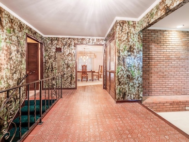 4020 Ritamarie Dr, Columbus, OH 43220 - photo 2