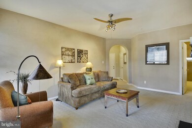 46590 Drysdale Terrace unit 201, Sterling, VA 20165 - photo 4