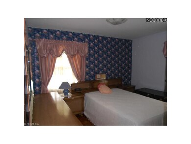 2522 E 38th St, Lorain, OH 44055 - photo 4