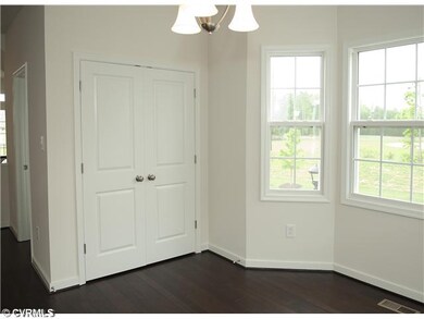 Breakfast Nook - Eat in breakfast nook off of the 