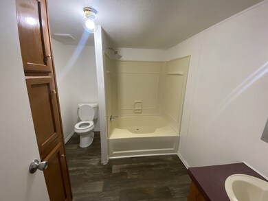 1620 E Reno Rd unit 7, Azle, TX 76020 - photo 6