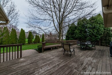 2416 Thaxton Ct, Naperville, IL 60565 - photo 2