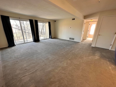 Living to Deck and Hall