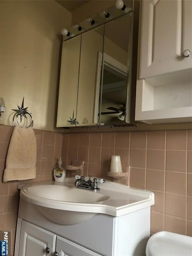 5 Bond Place, North Arlington, NJ 07031 - photo 6