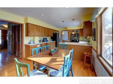 6304 Doron Ln, Edina, MN 55439 - photo 6