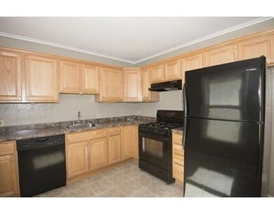 25 Sampson St unit 25, South Grafton, MA 01560 - photo 5