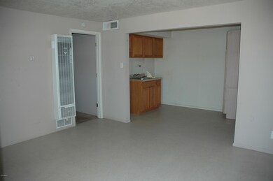 living rm to kitchen