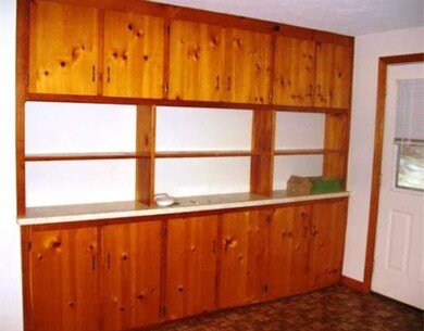 216 Ashland Ave unit 2, Southbridge, MA 01550 - photo 3