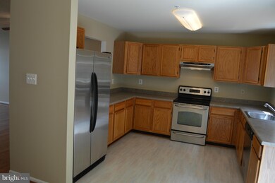 1515 Ashburnham Dr, Crofton, MD 21114 - photo 4