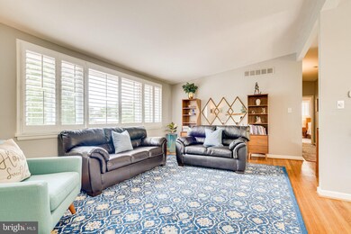 2930 Viewpoint Rd, Alexandria, VA 22314 - photo 6