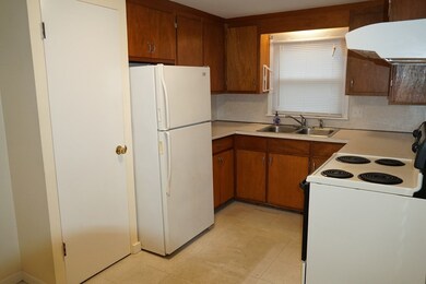 15 Hamilton St unit 3, Taunton, MA 02780 - photo 2