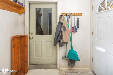 04-Front Entry_DMD_9123