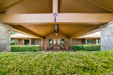 10236 Huntress Ln, San Antonio, TX 78255 - photo 2