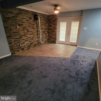 445 Tom Cobert Ln, Berkeley Springs, WV 25411 - photo 4