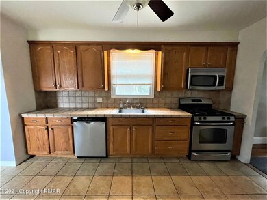 11 Grandview St, East Stroudsburg, PA 18301 - photo 6