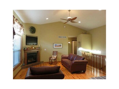 Great Room. Vaulted ceiling, cam lighting, hardwoo