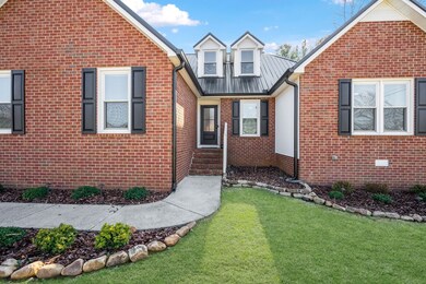 This home has stellar curb appeal!