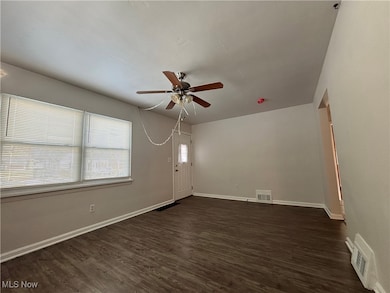 210 E 15th St, Elyria, OH 44035 - photo 4