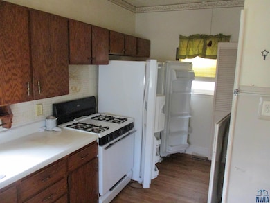 215 S 8th St, Cherokee, IA 51012 - photo 6