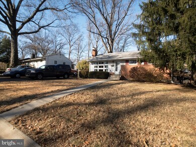 114 Rolling Rd, Gaithersburg, MD 20877 - photo 2