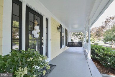 4865 Oakcrest Dr, Fairfax, VA 22030 - photo 2