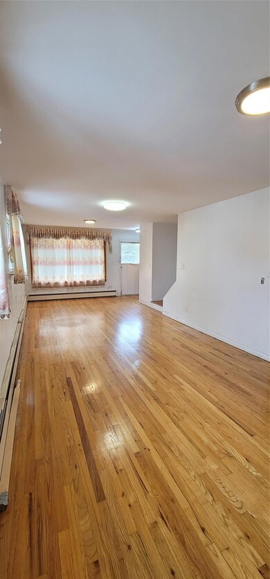 724 125th St, College Point, NY 11356 - photo 5