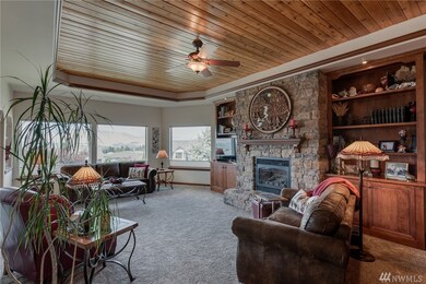 1549 N Grover Ave, East Wenatchee, WA 98802 - photo 5