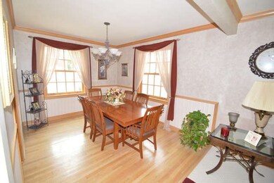 9851 Drury Ln, Westchester, IL 60154 - photo 7