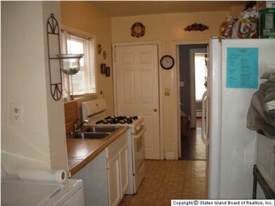 98 Coursen Place, Staten Island, NY 10304 - photo 7