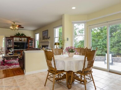 015_Breakfast Area