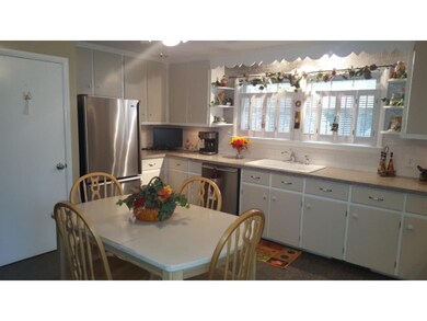 1044 Clay St, Manchester, NH 03103 - photo 6