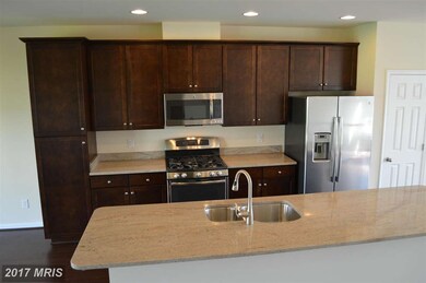 9063 Isabel Ln, Manassas Park, VA 20111 - photo 6