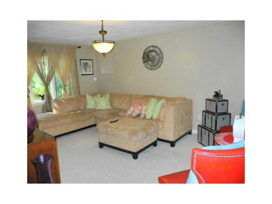 95 Versailles St, Cranston, RI 02920 - photo 2