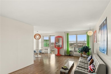 2550 Olinville Ave unit 10C, Bronx, NY 10467 - photo 4