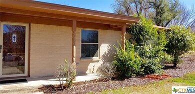 407 Carothers St, Copperas Cove, TX 76522 - photo 2