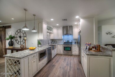 4208 E Turney Ave, Phoenix, AZ 85018 - photo 7