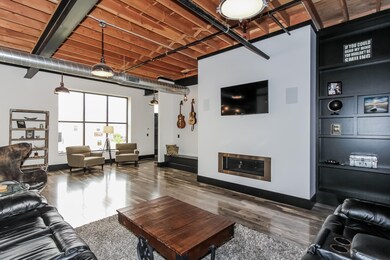 007-Living_Room-1894993-large