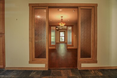 619 Clover Dr, Jacksonville, NC 28546 - photo 3