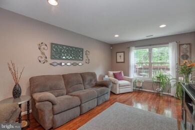 734 Willopenn Dr, Southampton, PA 18966 - photo 4