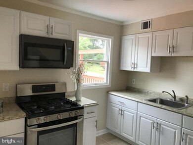 155 Polk Dr, Manassas Park, VA 20111 - photo 7