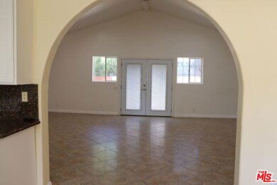 19135 Cantara St, Reseda, CA 91335 - photo 6