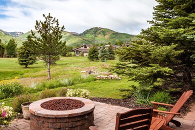 2727 Gallivan Loop Unit 14-006-033-2727G