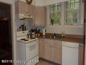 703 Thomas St, Stroudsburg, PA 18360 - photo 5